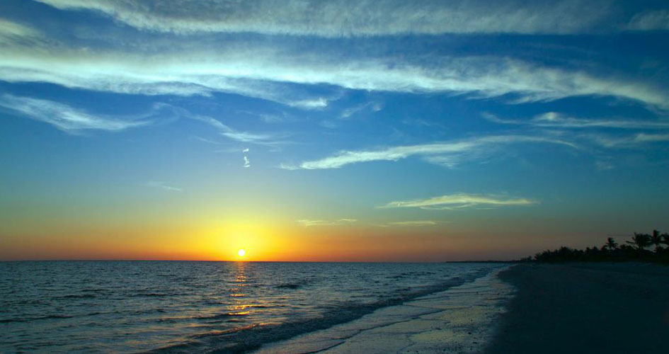 Sanibel-Captiva sunset on the beach